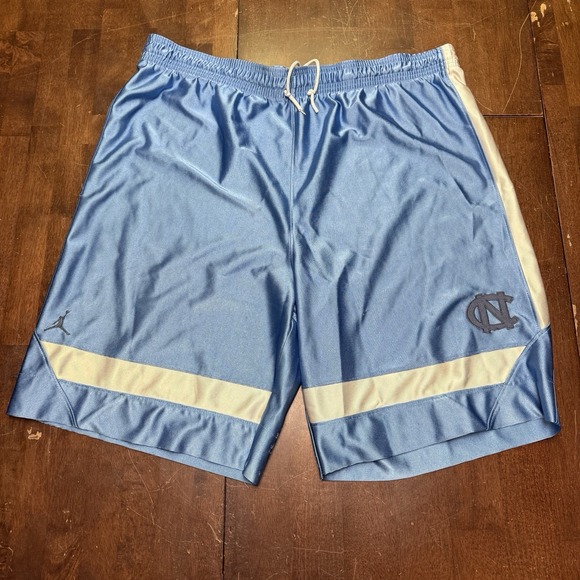 Air Jordan North Carolina UNC Tarheels Shiney Basketball Shorts 2XL (tag L) Y2K - Picture 1 of 6